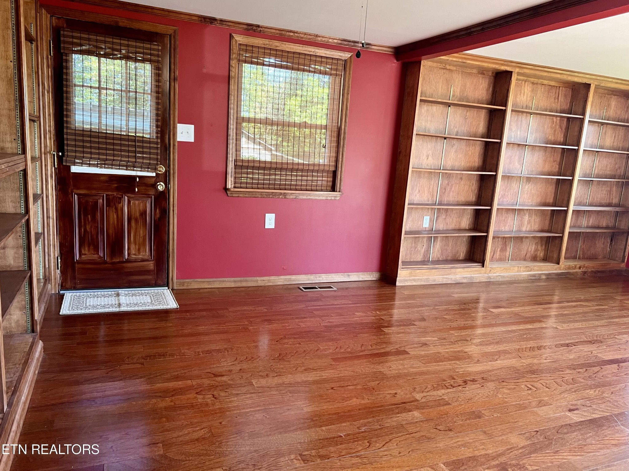 5818 East Sunset Road Knoxville, TN 37914 - Photo 8 of 25 Gallery Image 8