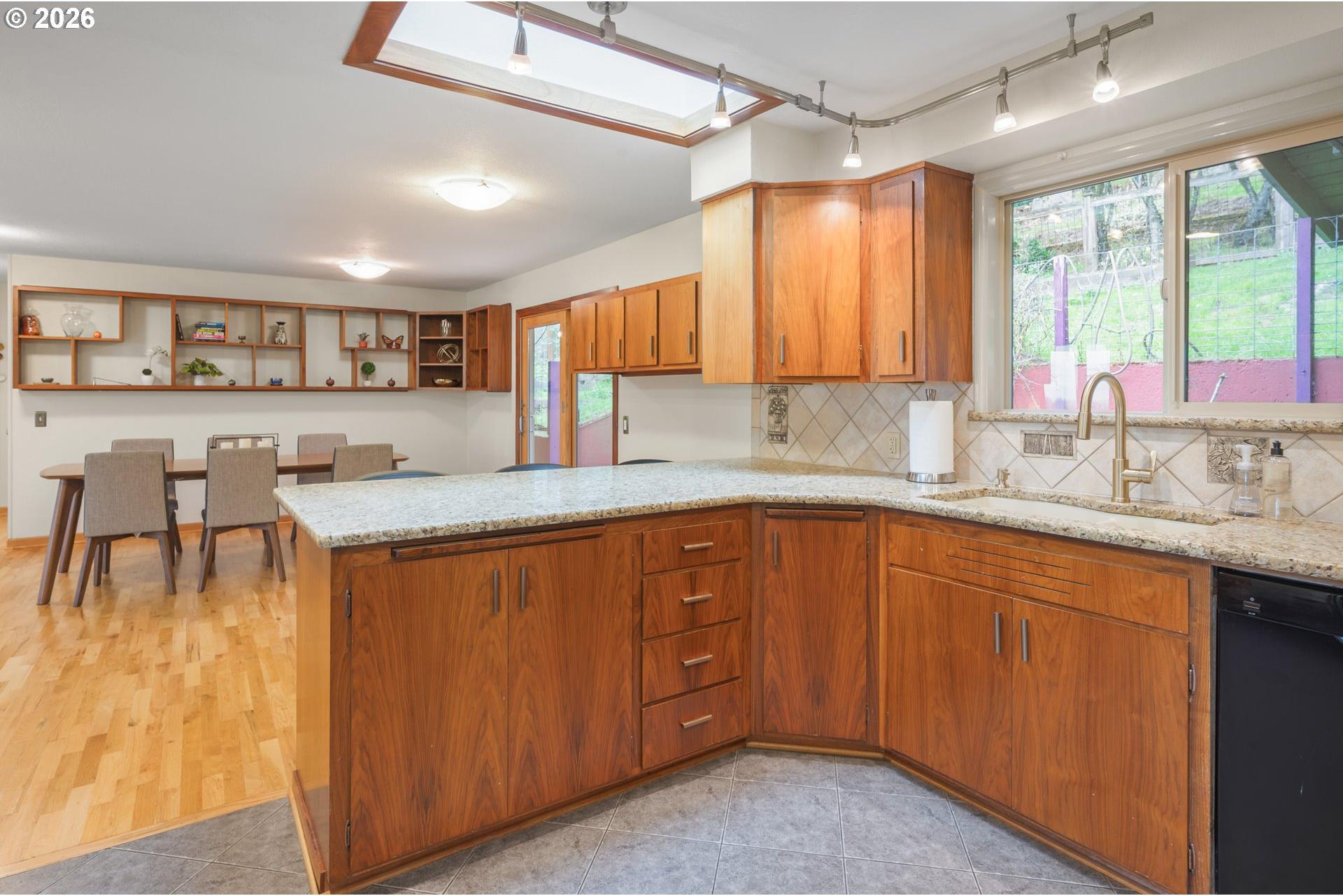 2765 Spring Boulevard Eugene, OR 97403 - Photo 23 of 44 Gallery Image 23