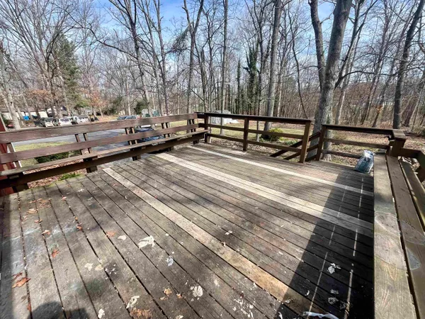 $275,000 | 28 Flint Mountain Drive, Stuarts Draft, VA 24477