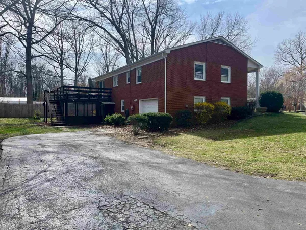 $275,000 | 28 Flint Mountain Drive, Stuarts Draft, VA 24477