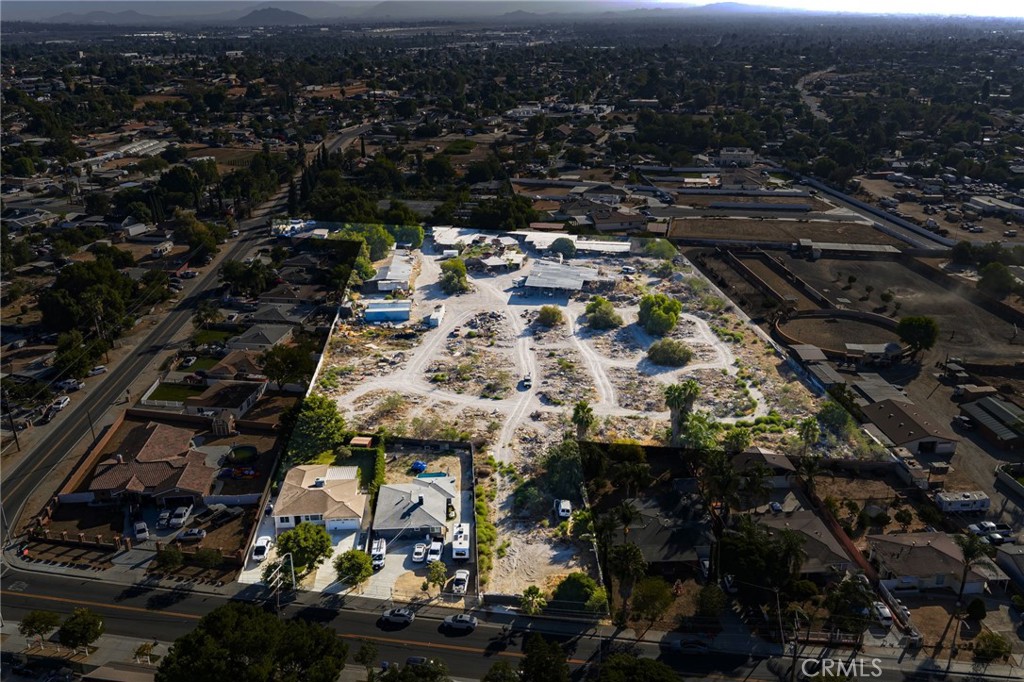10702 Cypress Avenue Riverside, CA 92505 - Photo 5 of 7 an aerial view of multiple house