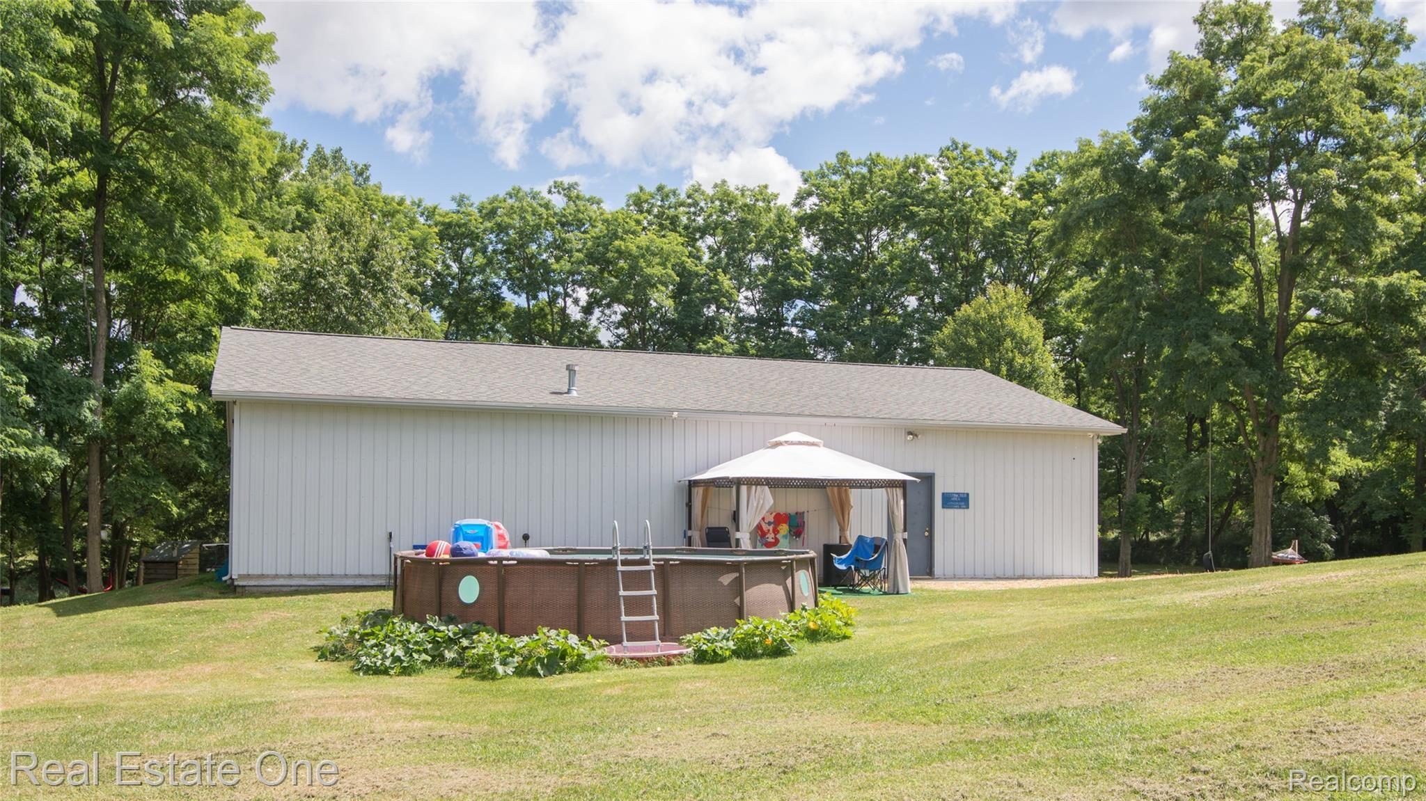 13665 Hibner Road Hartland, MI 48353 - Photo 48 of 60 POOL_GAZEBO.jpg