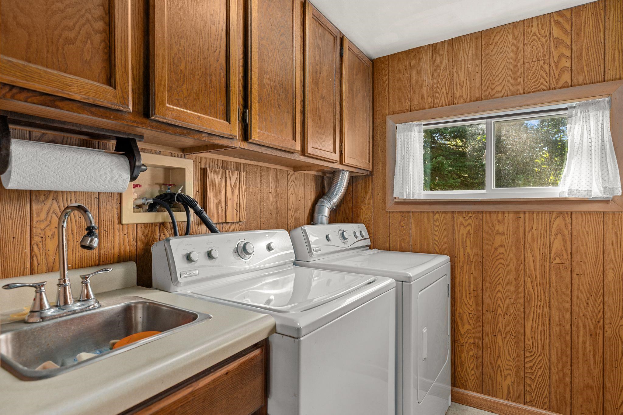 5592 Lake Road Oshkosh, WI 54902 - Photo 24 of 65 Gallery Image 24