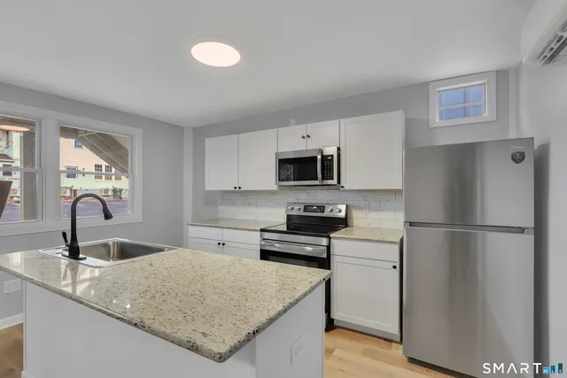 $2,200 | 194 Hartford Road, Unit C, Manchester, CT 06040