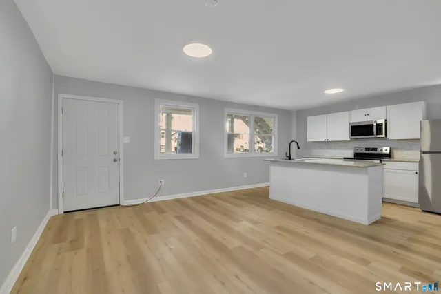 $2,200 | 194 Hartford Road, Unit C, Manchester, CT 06040