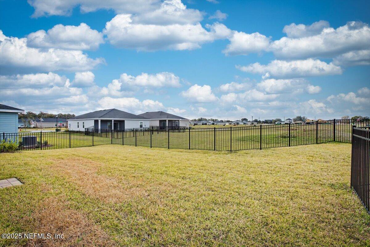 2692 Field Daisy Ln Green Cove Springs Green Cove Springs, FL 32043 - Photo 29 of 37 a view of a basket ball ground