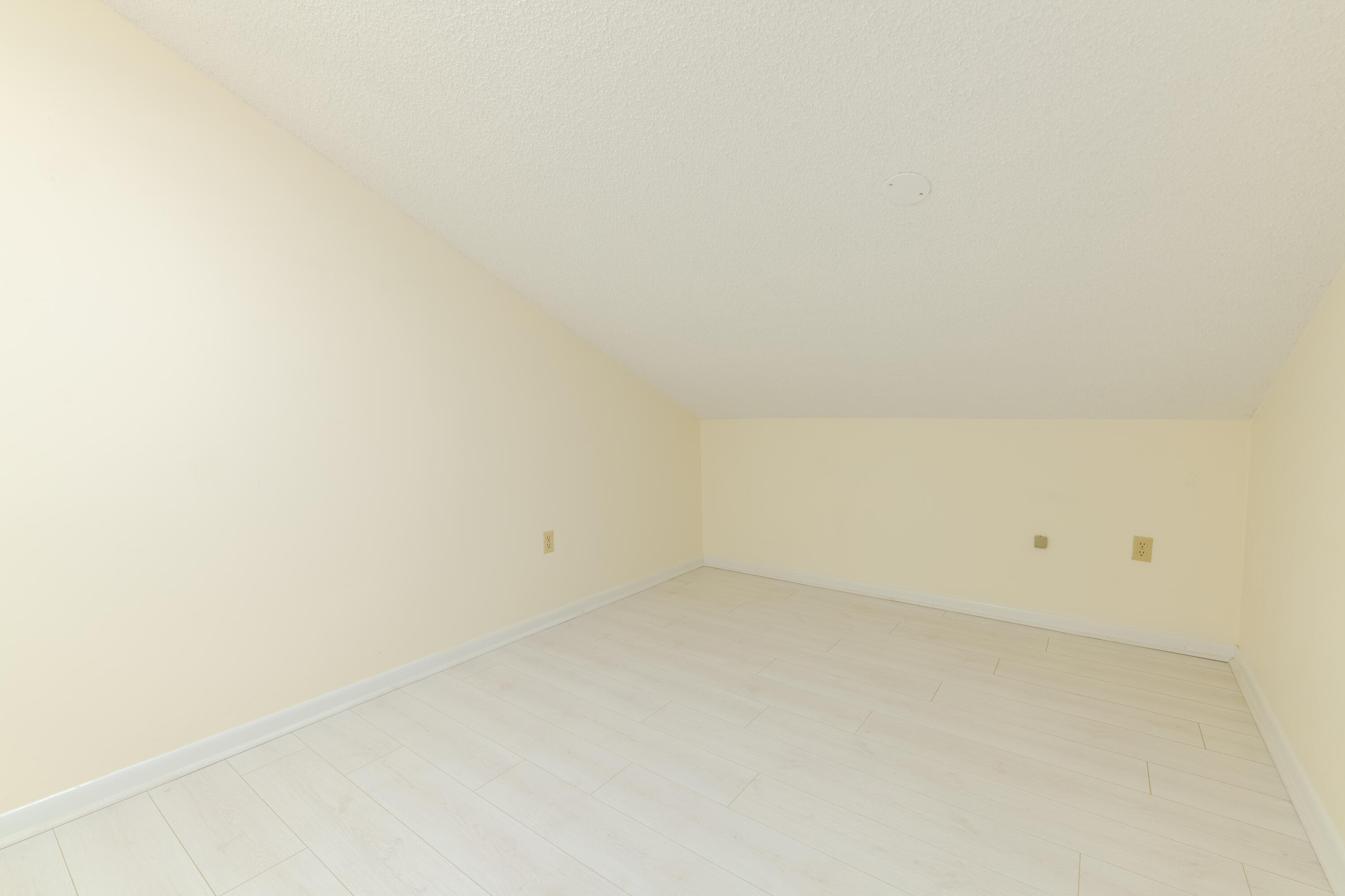 114 Beach Summit Court Jupiter, FL 33477 - Photo 61 of 97 55 Upstairs - Bed 1