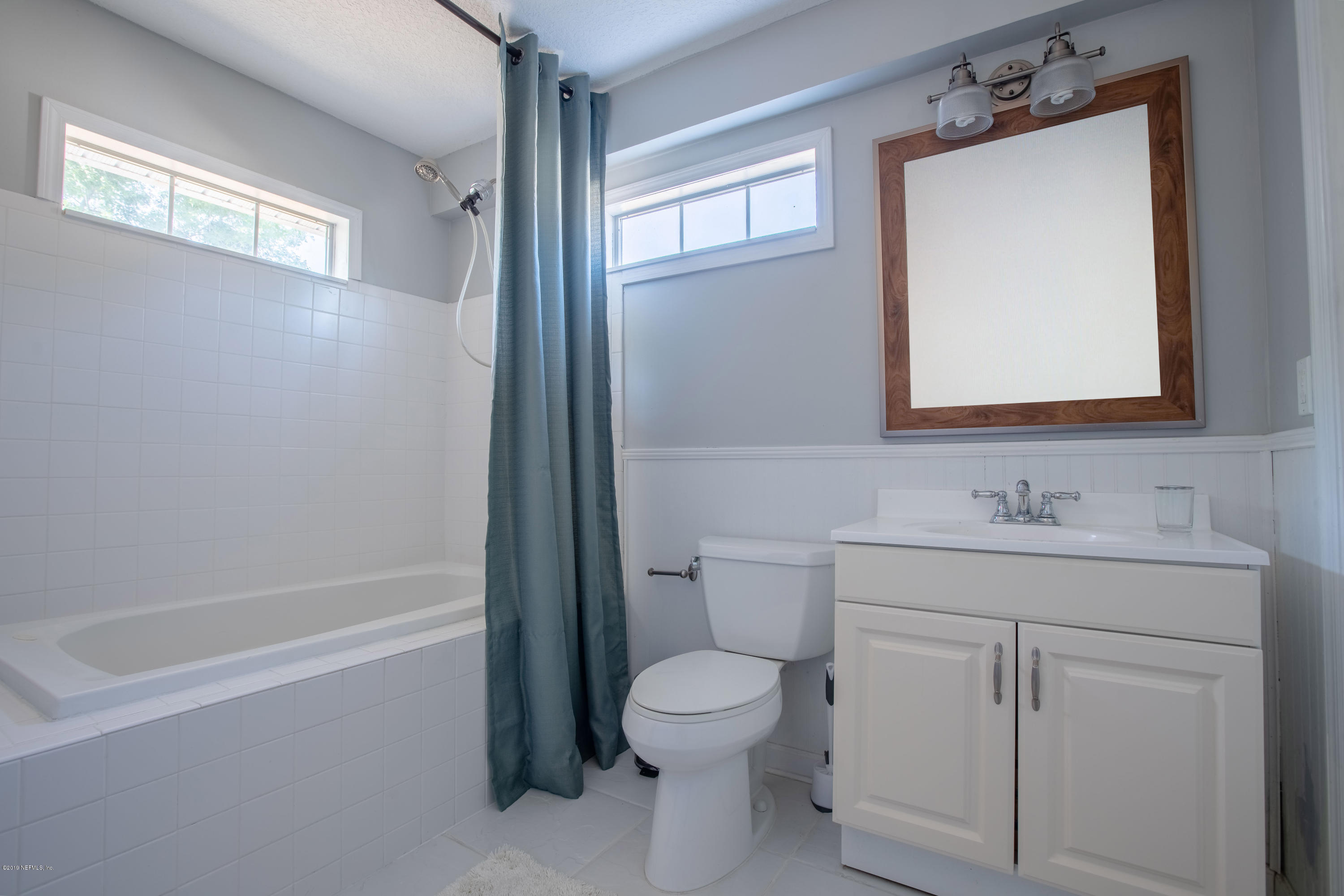 1107 Ruth Avenue Jacksonville Beach, FL 32250 - Photo 17 of 21 Bathroom2