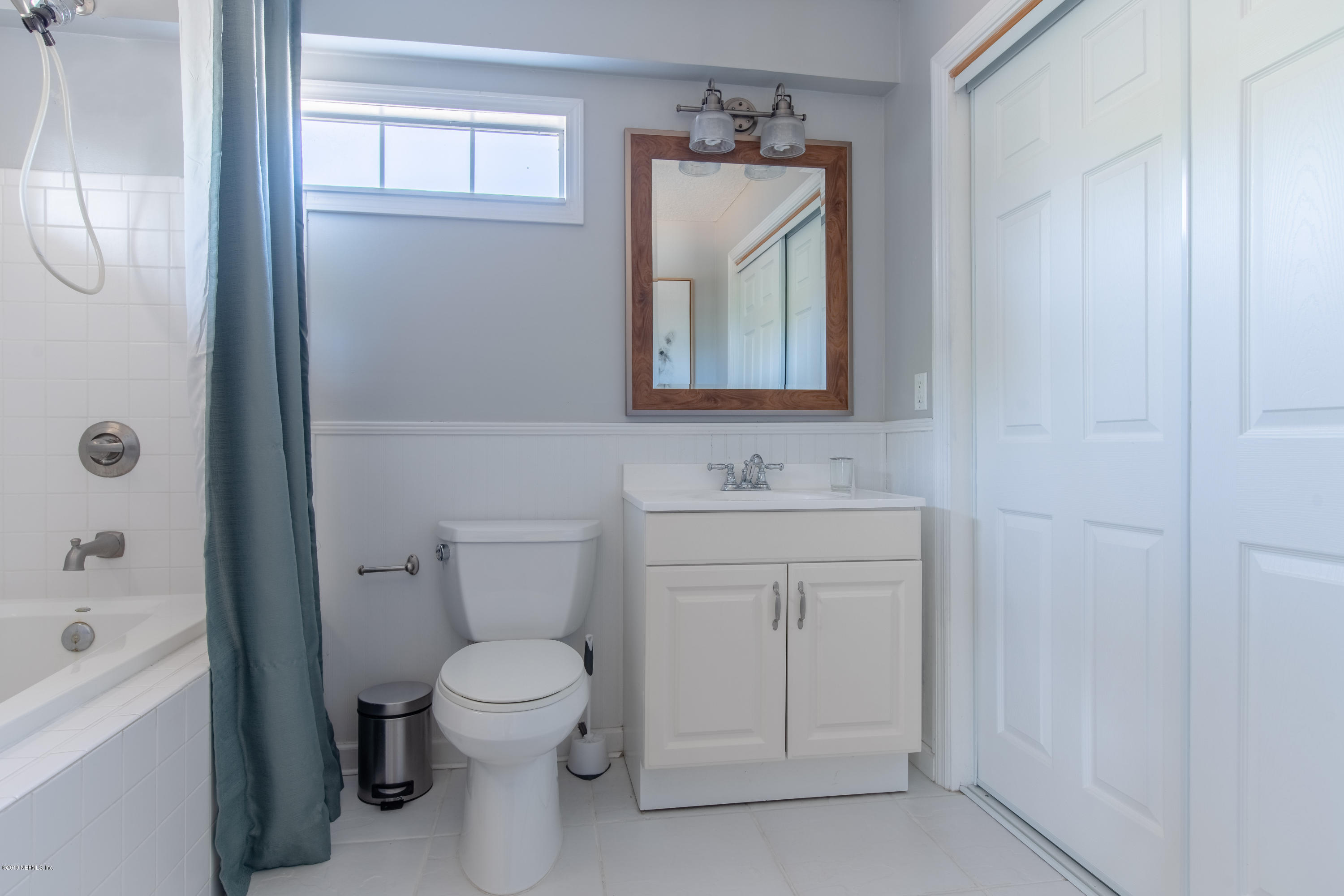 1107 Ruth Avenue Jacksonville Beach, FL 32250 - Photo 18 of 21 Bathroom2