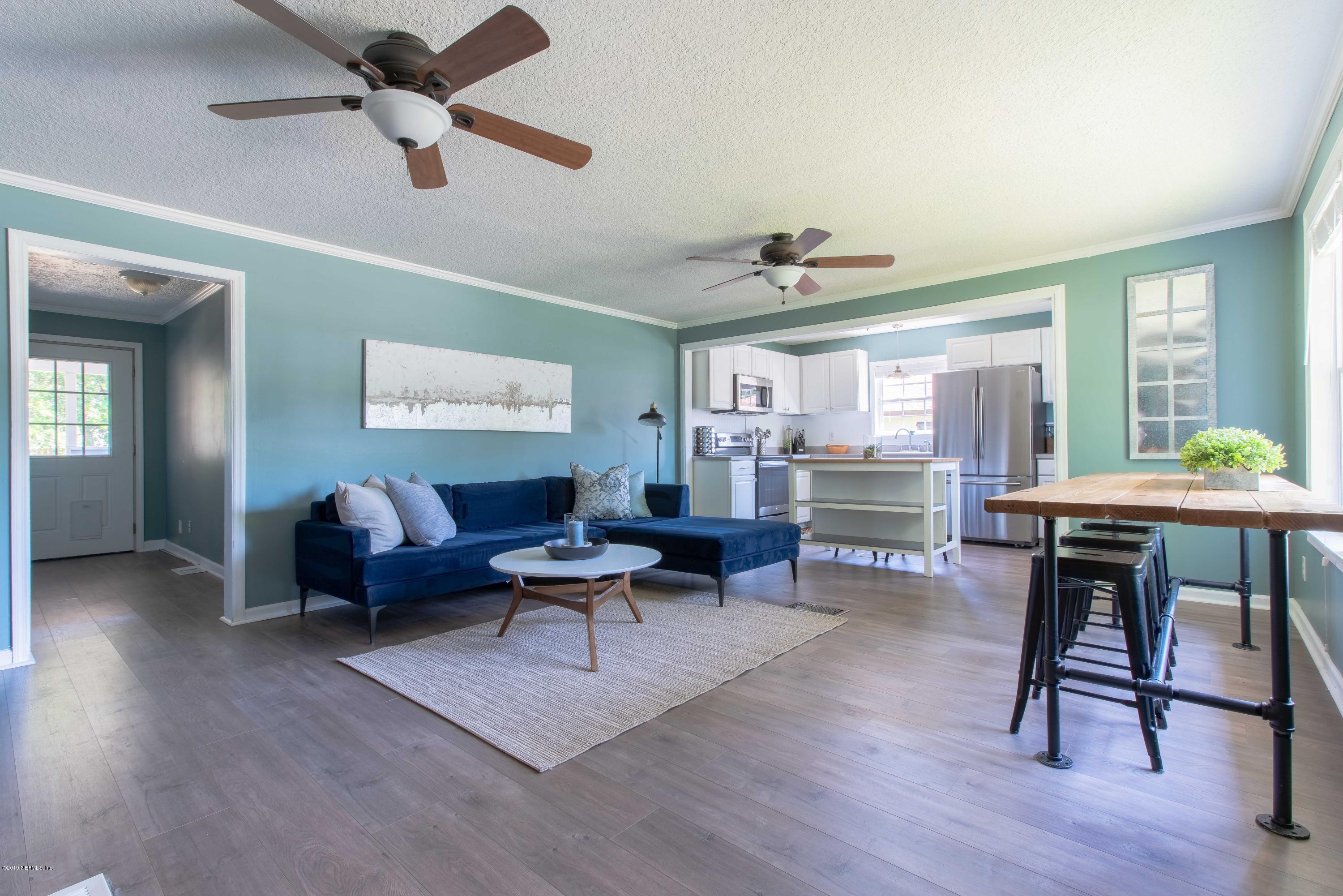 1107 Ruth Avenue Jacksonville Beach, FL 32250 - Photo 5 of 21 Main Room