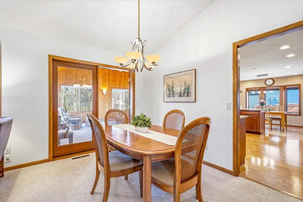 $625,000 | 4564 Cliff Ridge Court, Eagan, MN 55123