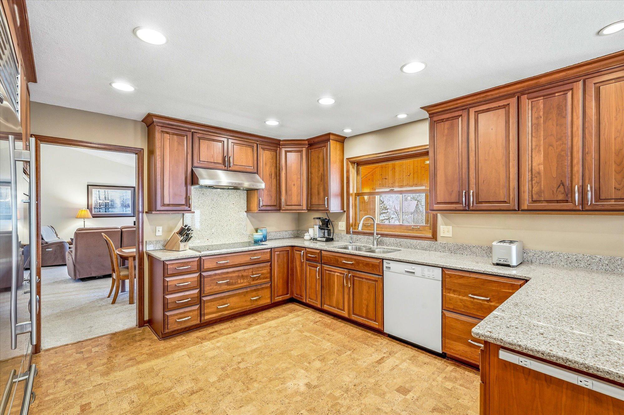 4564 Cliff Ridge Court Eagan, MN 55123 - Photo 17 of 64