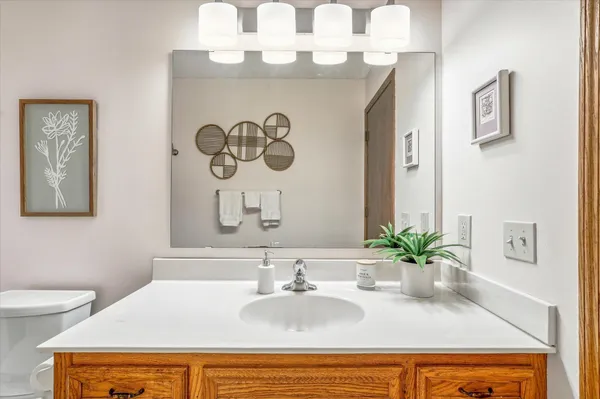 $625,000 | 4564 Cliff Ridge Court, Eagan, MN 55123