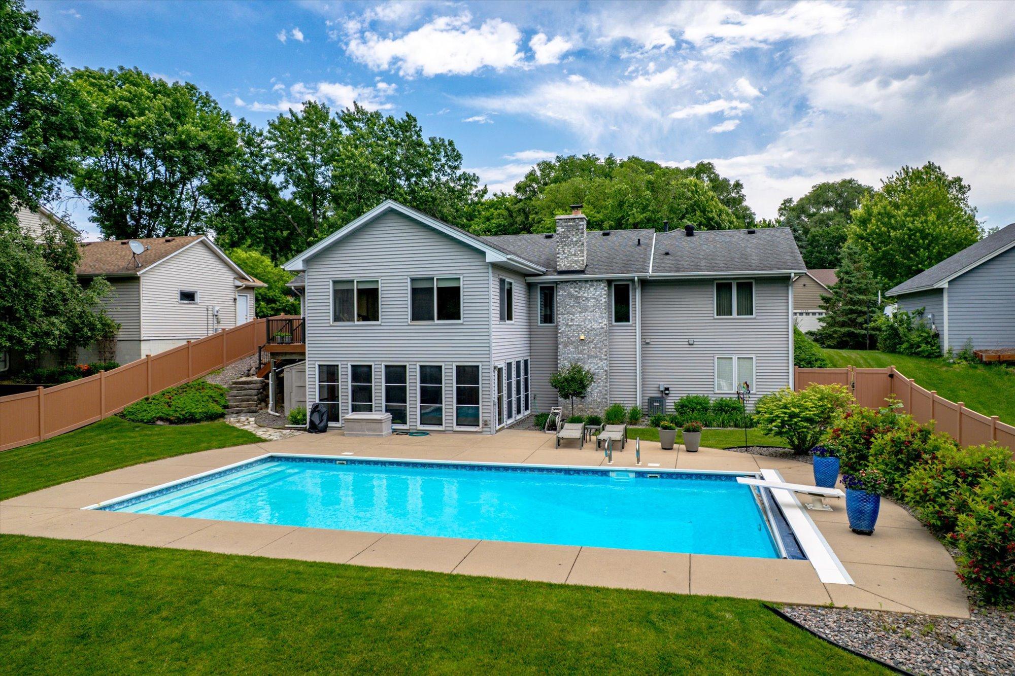 4564 Cliff Ridge Court Eagan, MN 55123 - Photo 4 of 64