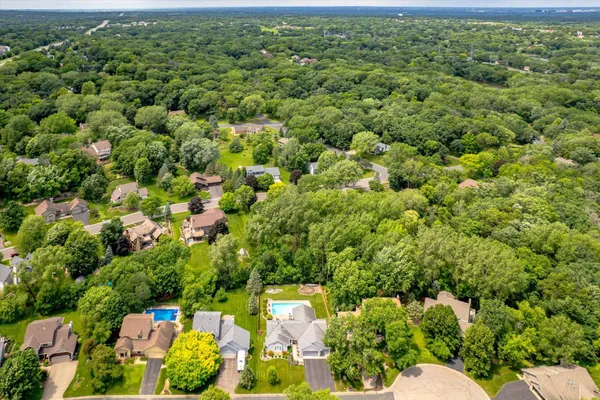 $625,000 | 4564 Cliff Ridge Court, Eagan, MN 55123