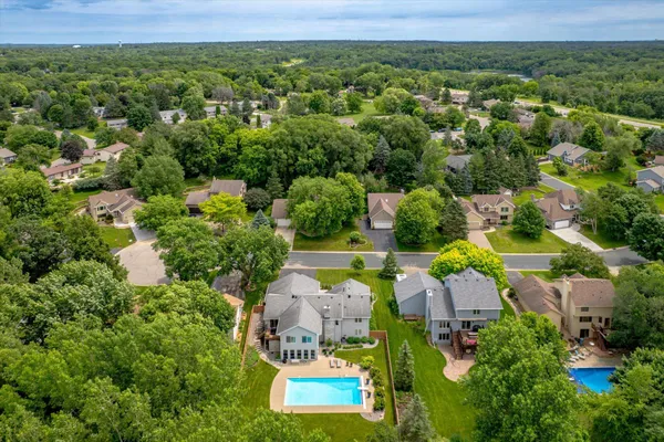 $625,000 | 4564 Cliff Ridge Court, Eagan, MN 55123