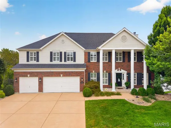 $995,000 | 10293 Eddingham Terrace, St. Louis, MO 63128