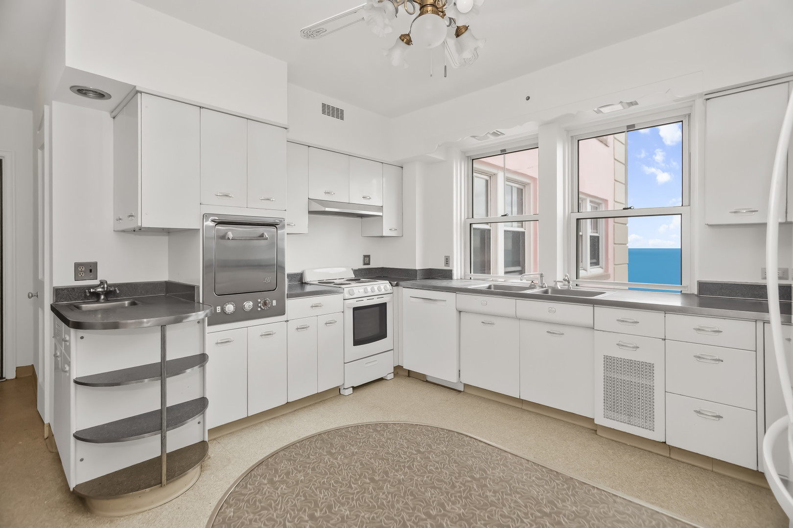 5555 North Sheridan Road, Unit 1503 Chicago, IL 60640 - Photo 11 of 42