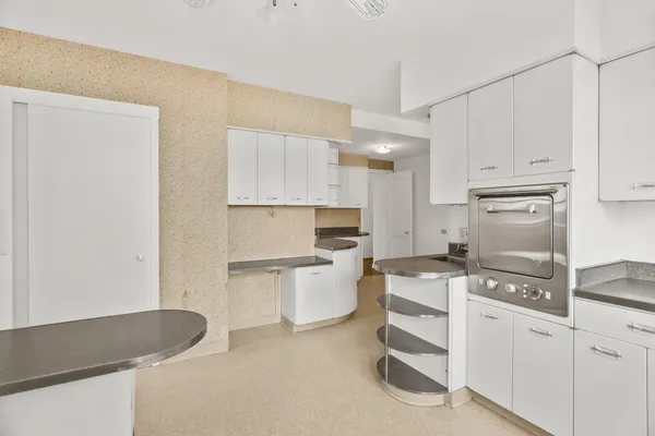 $500,000 | 5555 North Sheridan Road, Unit 1503, Chicago, IL 60640