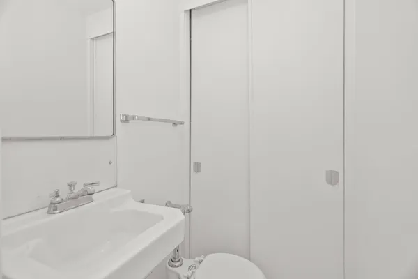 $500,000 | 5555 North Sheridan Road, Unit 1503, Chicago, IL 60640