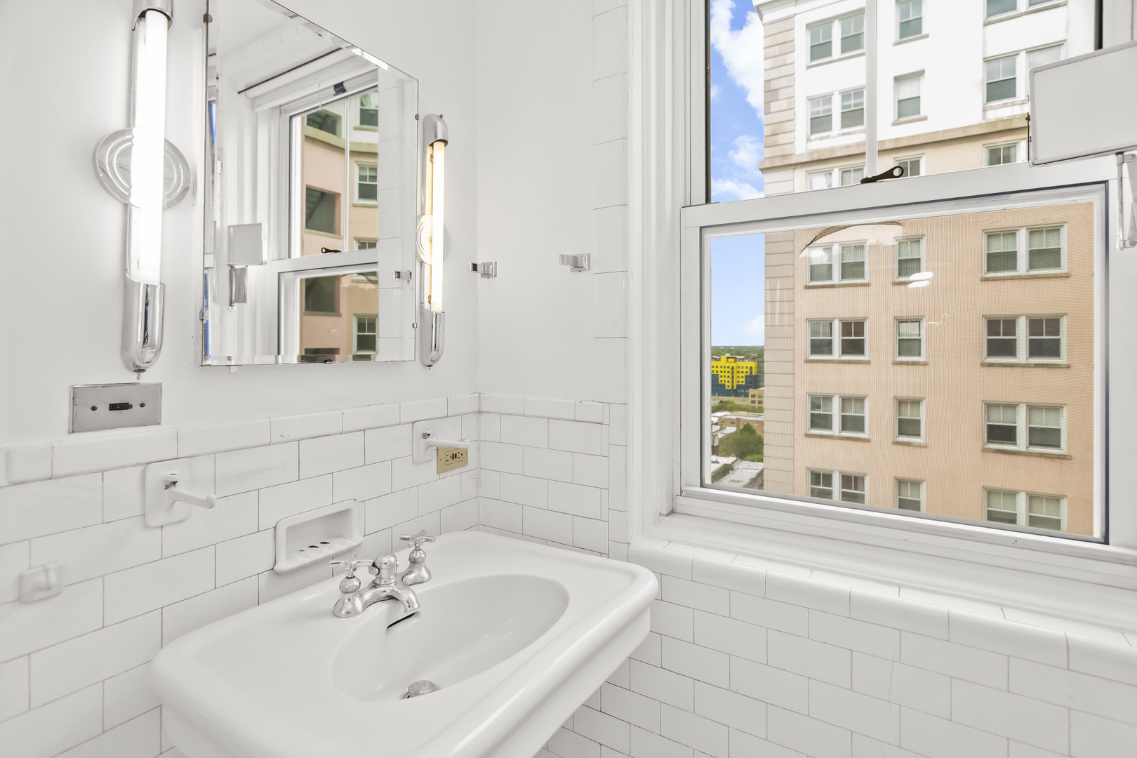 5555 North Sheridan Road, Unit 1503 Chicago, IL 60640 - Photo 20 of 42