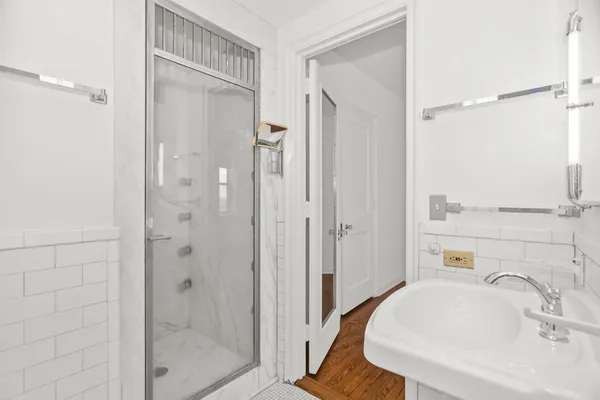 $500,000 | 5555 North Sheridan Road, Unit 1503, Chicago, IL 60640