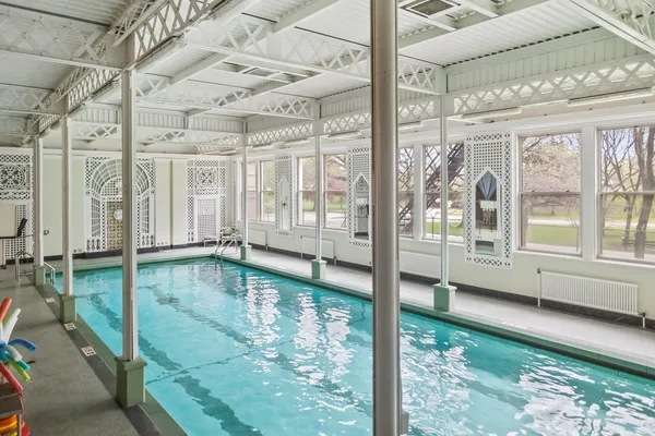 $500,000 | 5555 North Sheridan Road, Unit 1503, Chicago, IL 60640