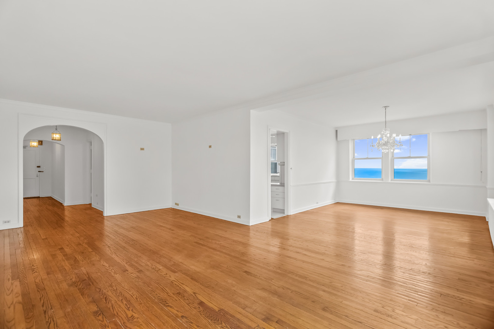 5555 North Sheridan Road, Unit 1503 Chicago, IL 60640 - Photo 6 of 42