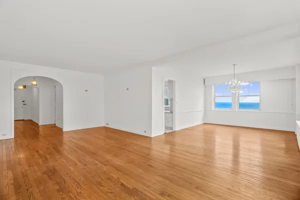 $500,000 | 5555 North Sheridan Road, Unit 1503, Chicago, IL 60640