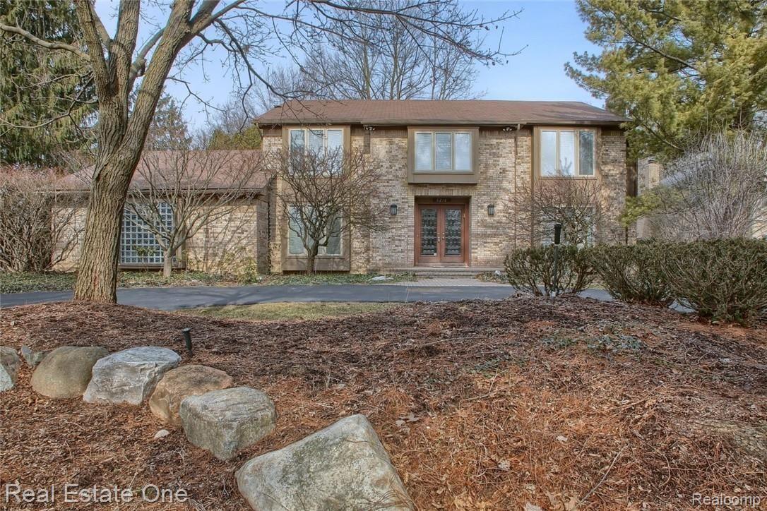 5216 Rector Court Bloomfield Hills, MI 48302 - Photo 1 of 42 1-Front.jpg