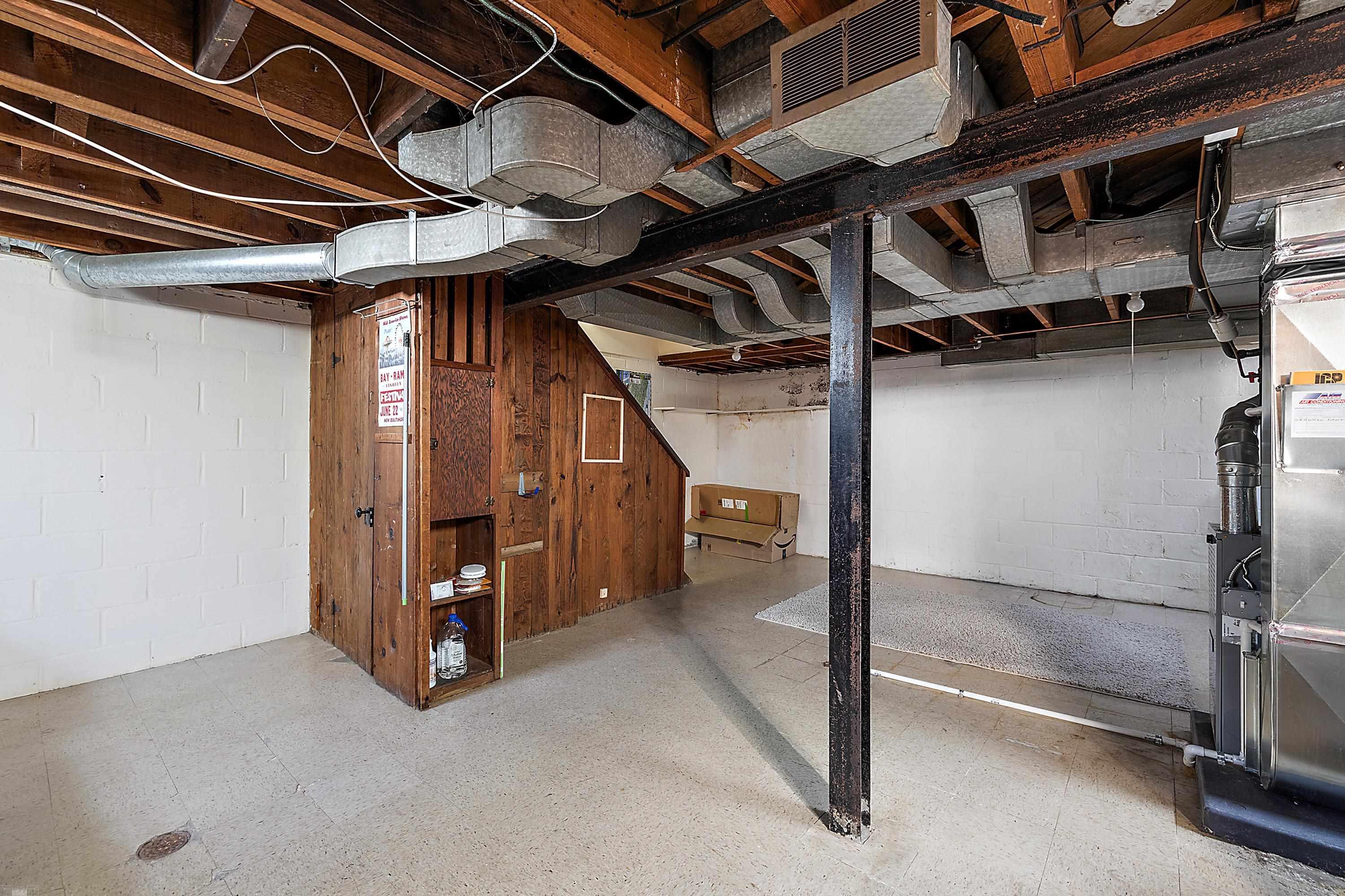 821 Neff Road Grosse Pointe, MI 48230 - Photo 30 of 32 50157965-5ea4a135-306e-4a56-9b19-e5c928cf409c.JPG