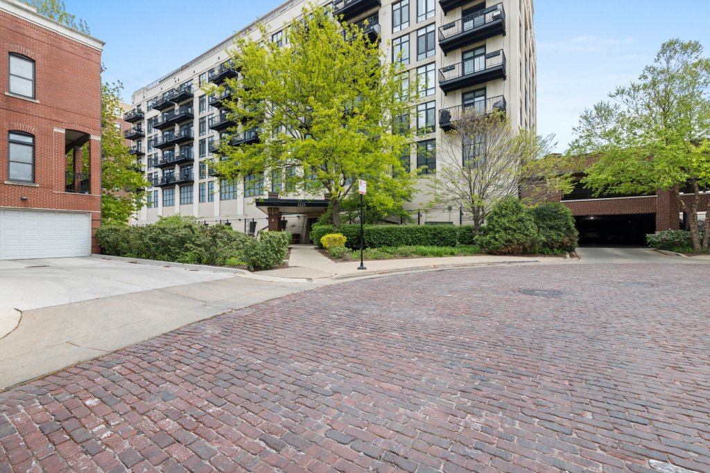 1525 South Sangamon Street, Unit 806 Chicago, IL 60608 - Photo 1 of 37