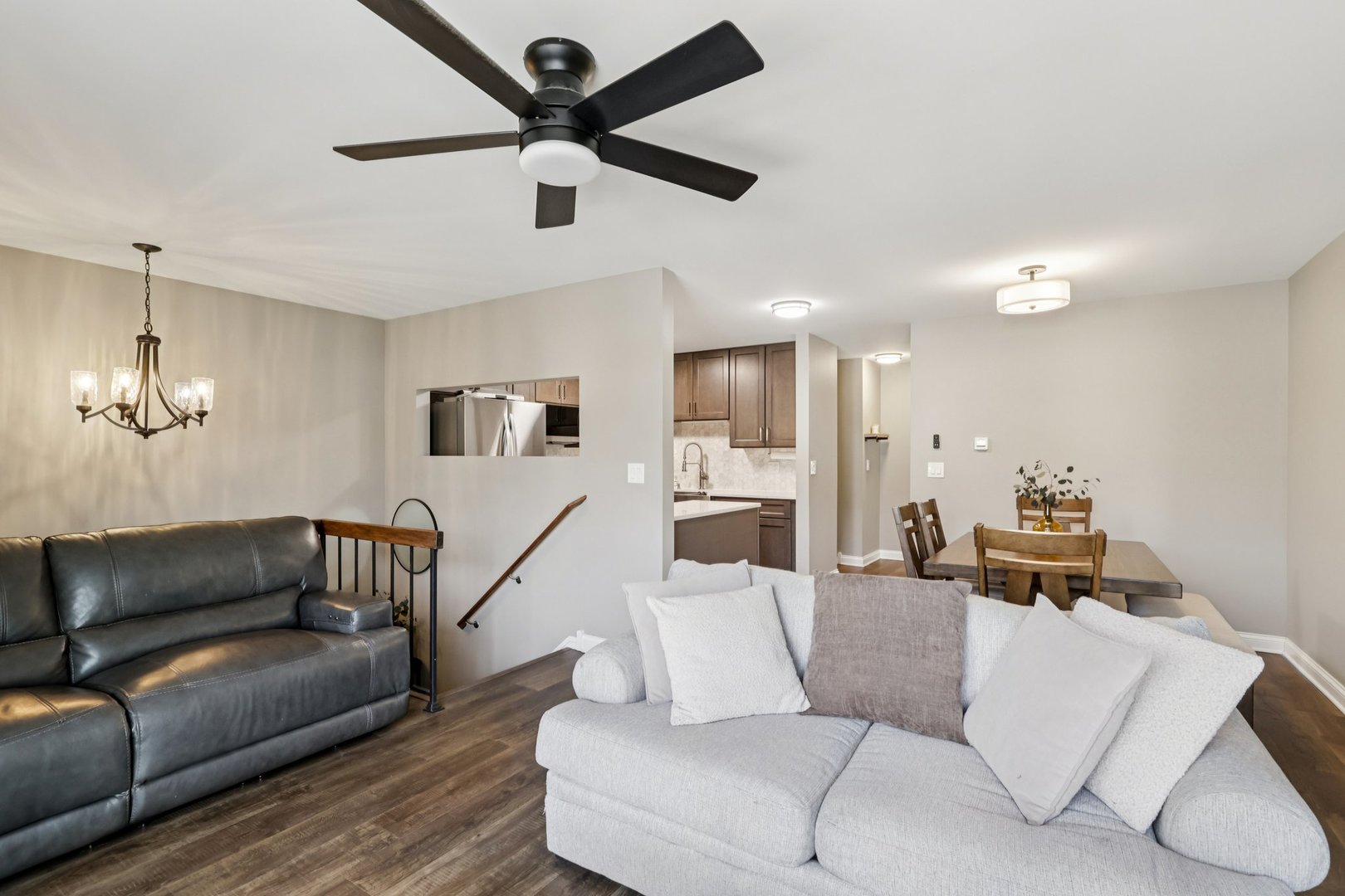 336 Ozark Drive Bolingbrook, IL 60440 - Photo 4 of 31