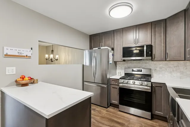 $274,900 | 336 Ozark Drive, Bolingbrook, IL 60440