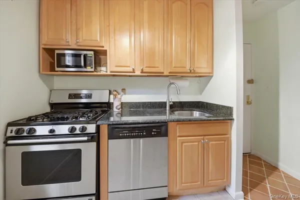 $314,995 | 510 Kappock Street, Unit 3B | Spuyten Duyvil