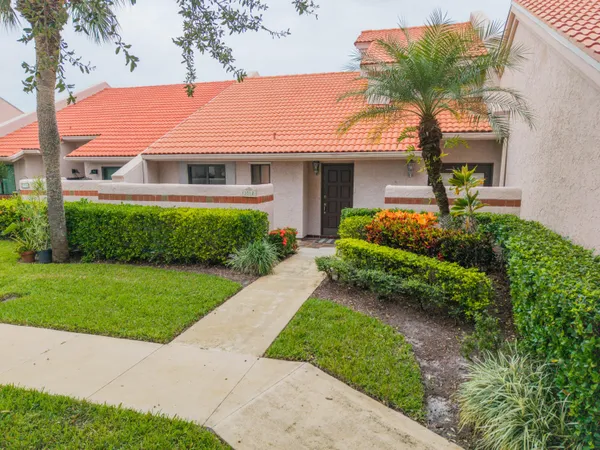 $275,000 | 3512 Southeast Sandpiper Court, Port St. Lucie, FL 34952