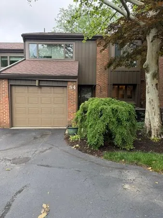$394,999 | 84 Glen Drive, Worthington, OH 43085