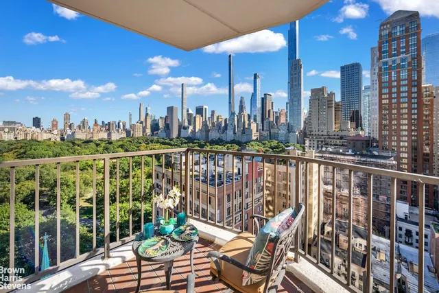 $2,995,000 | 10 West 66th Street, Unit 23G | Upper West Side