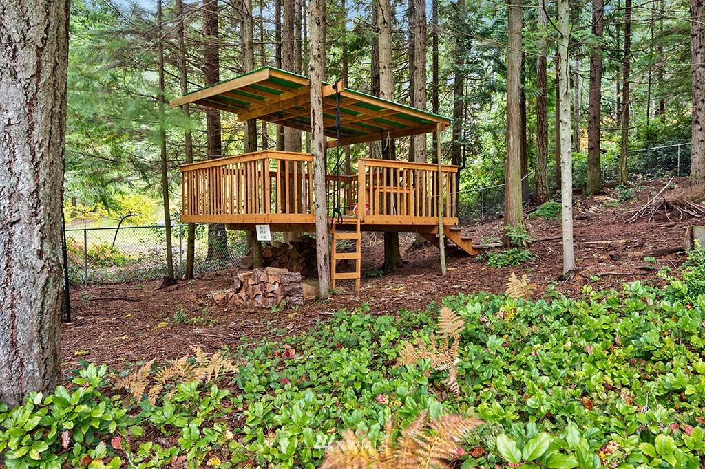 8413 Southeast View Park Road Port Orchard, WA 98367 - Photo 22 of 25 Gallery Image 22