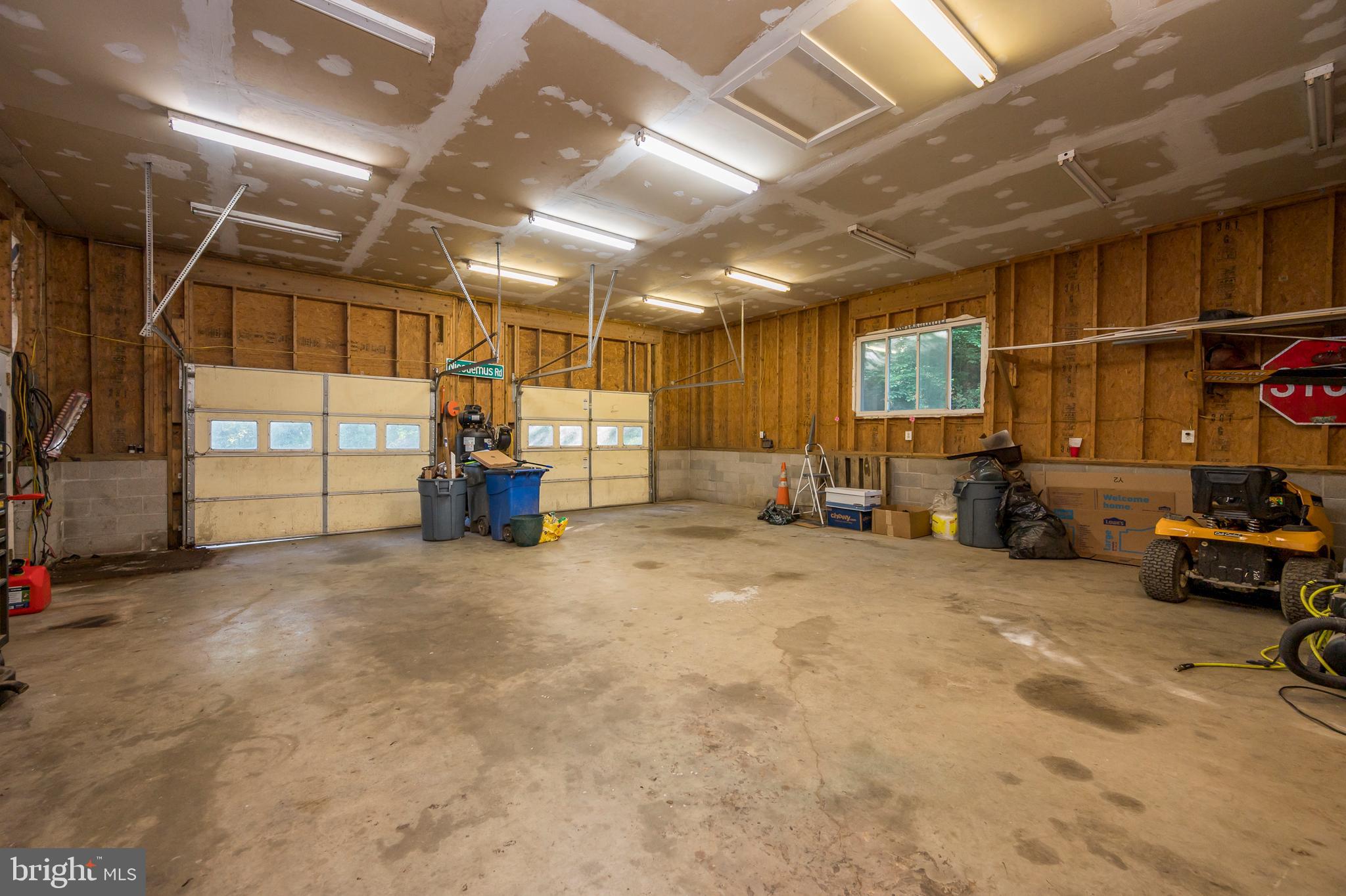 2109 Nicodemus Road Westminster, MD 21157 - Photo 39 of 40 Gallery Image 39