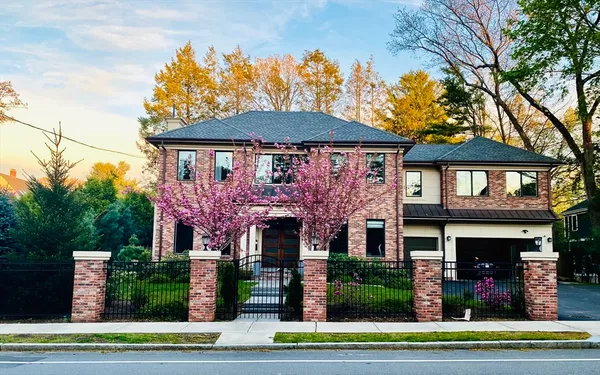 $4,750,000 | 1580 Beacon Street, Newton, MA 02468