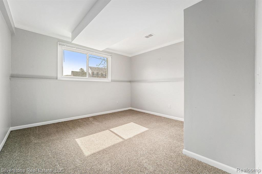 804 Dickson Lane Rochester Hills, MI 48307 - Photo 19 of 24