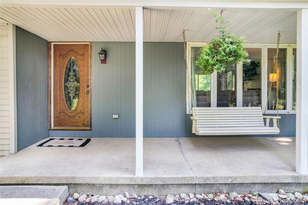 1711 Chilson Road Howell, MI 48843 - Photo 3 of 36