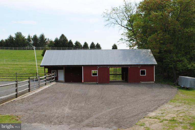 18807 Graystone Road White Hall, MD 21161 - Photo 7 of 30 Stable