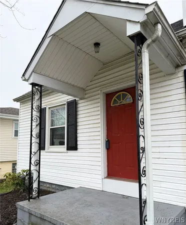 $215,000 | 223 Harding Road, Amherst, NY 14221