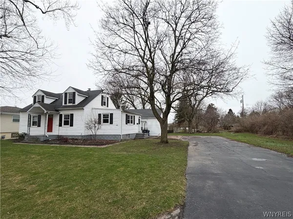 $215,000 | 223 Harding Road, Amherst, NY 14221