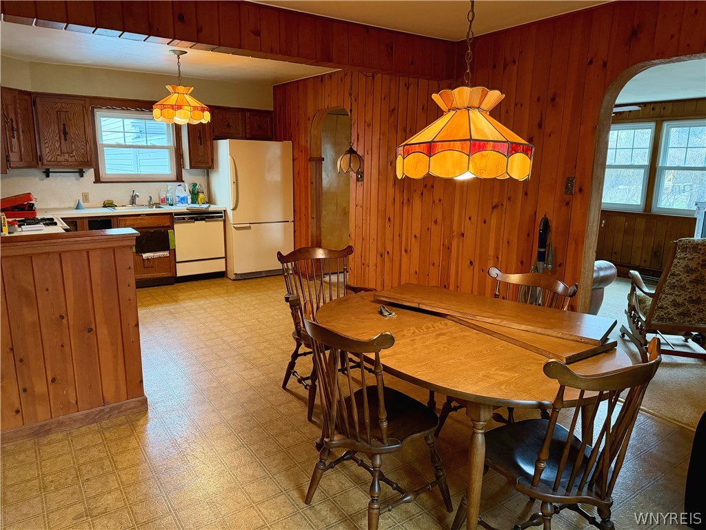 223 Harding Road Amherst, NY 14221 - Photo 4 of 38