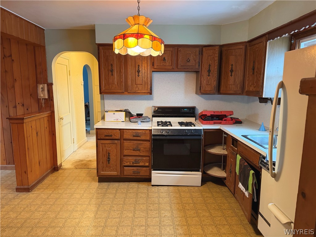 223 Harding Road Amherst, NY 14221 - Photo 7 of 38