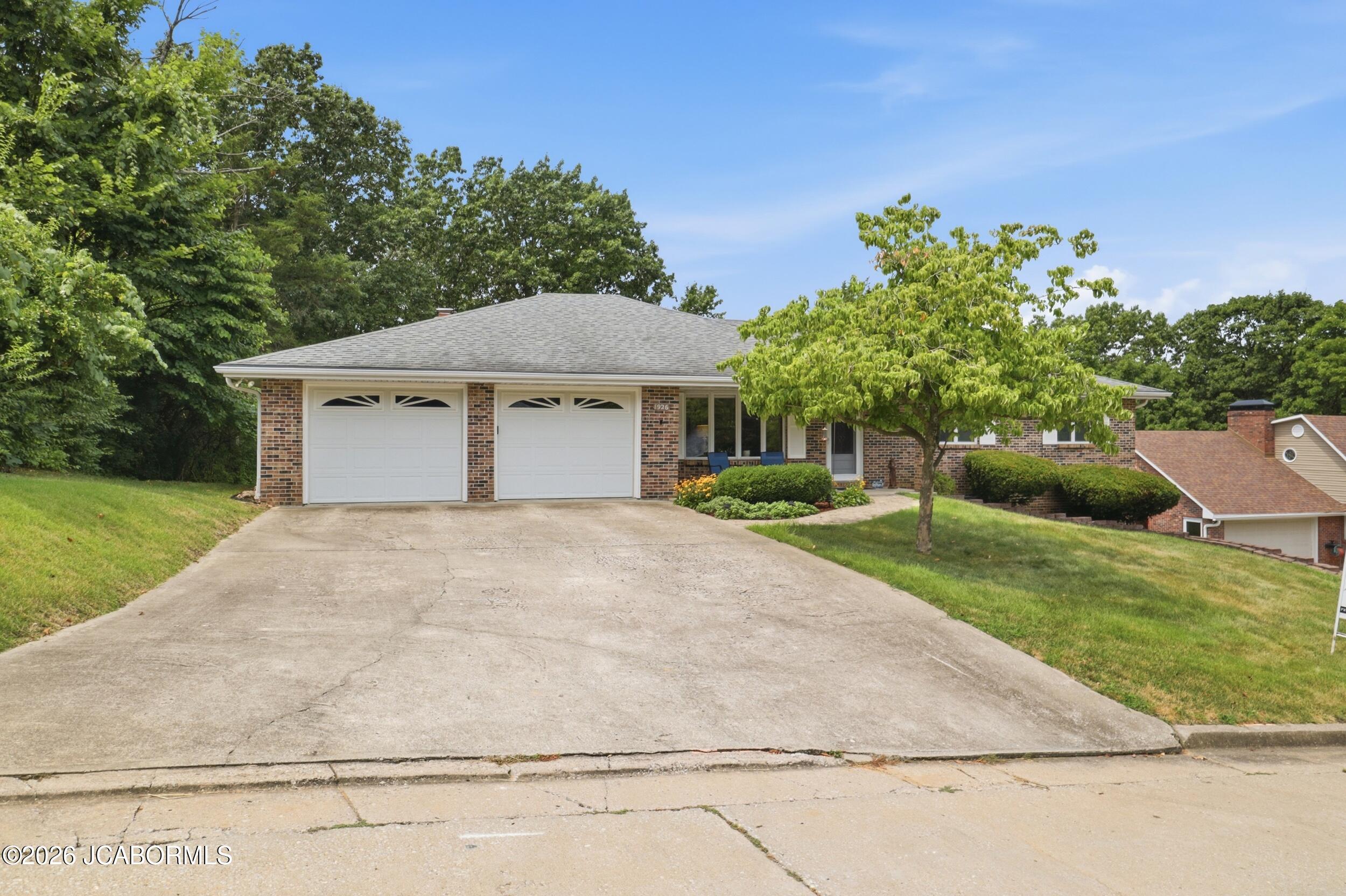 1926 Timber Road Jefferson City, MO 65101 - Photo 2 of 25