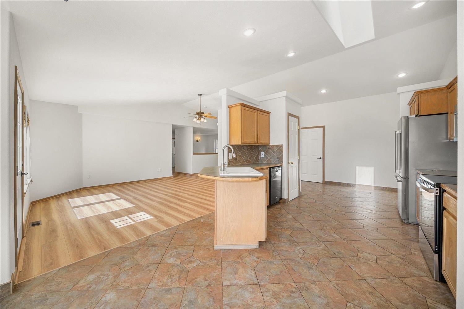 15519 East Tallman Road Chattaroy, WA 99003 - Photo 13 of 49
